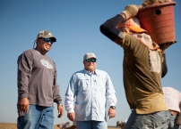 fieldWorkers_05.jpg